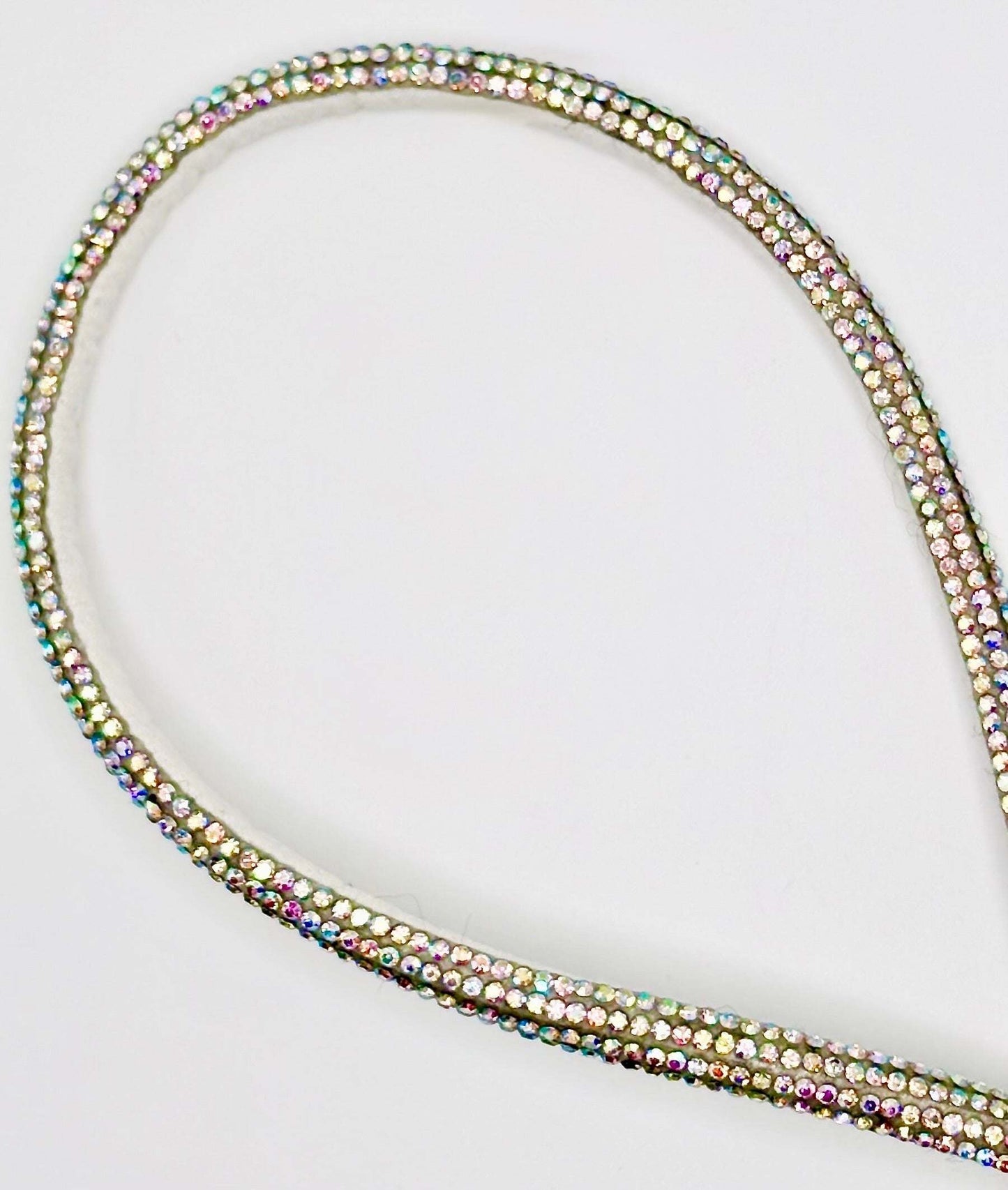 6MM Half Round Rhinestone Rope with sparkling trim, ideal for embellishments.
