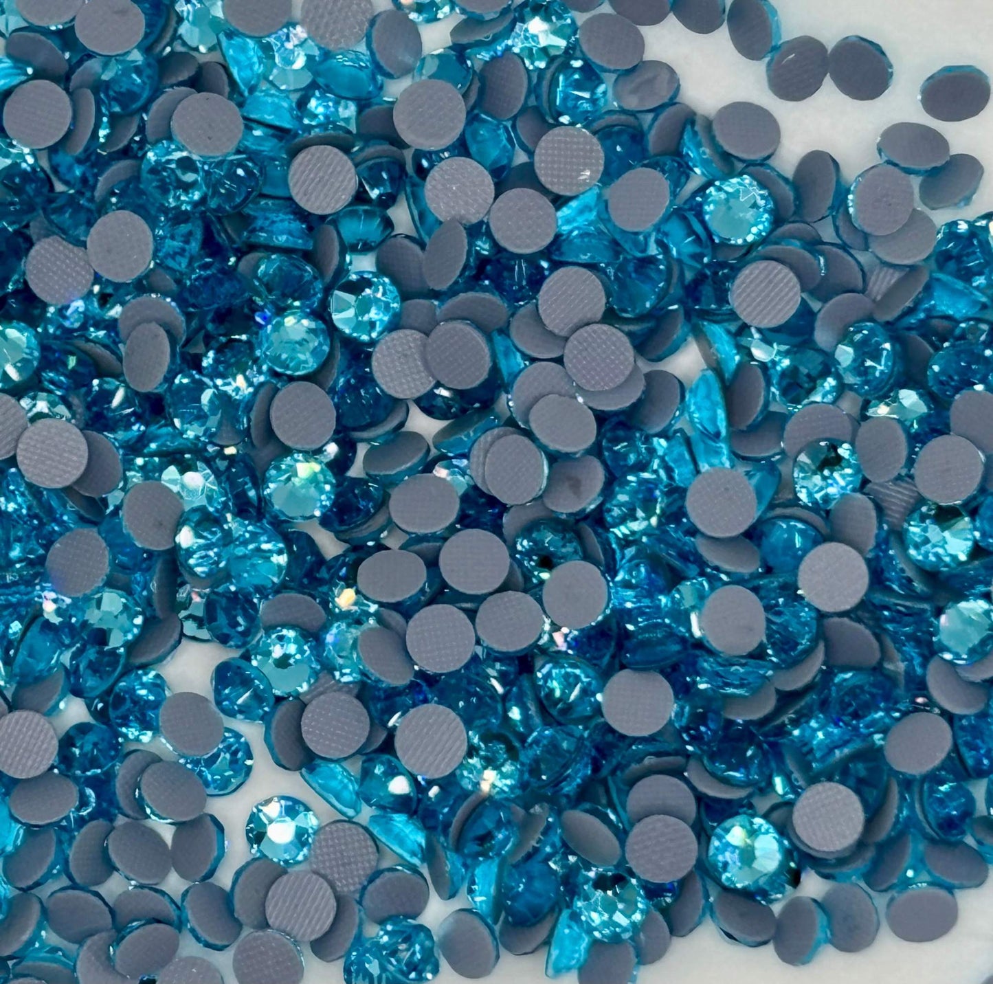 SS20 Flat Back Rhinestones, 144 pieces.