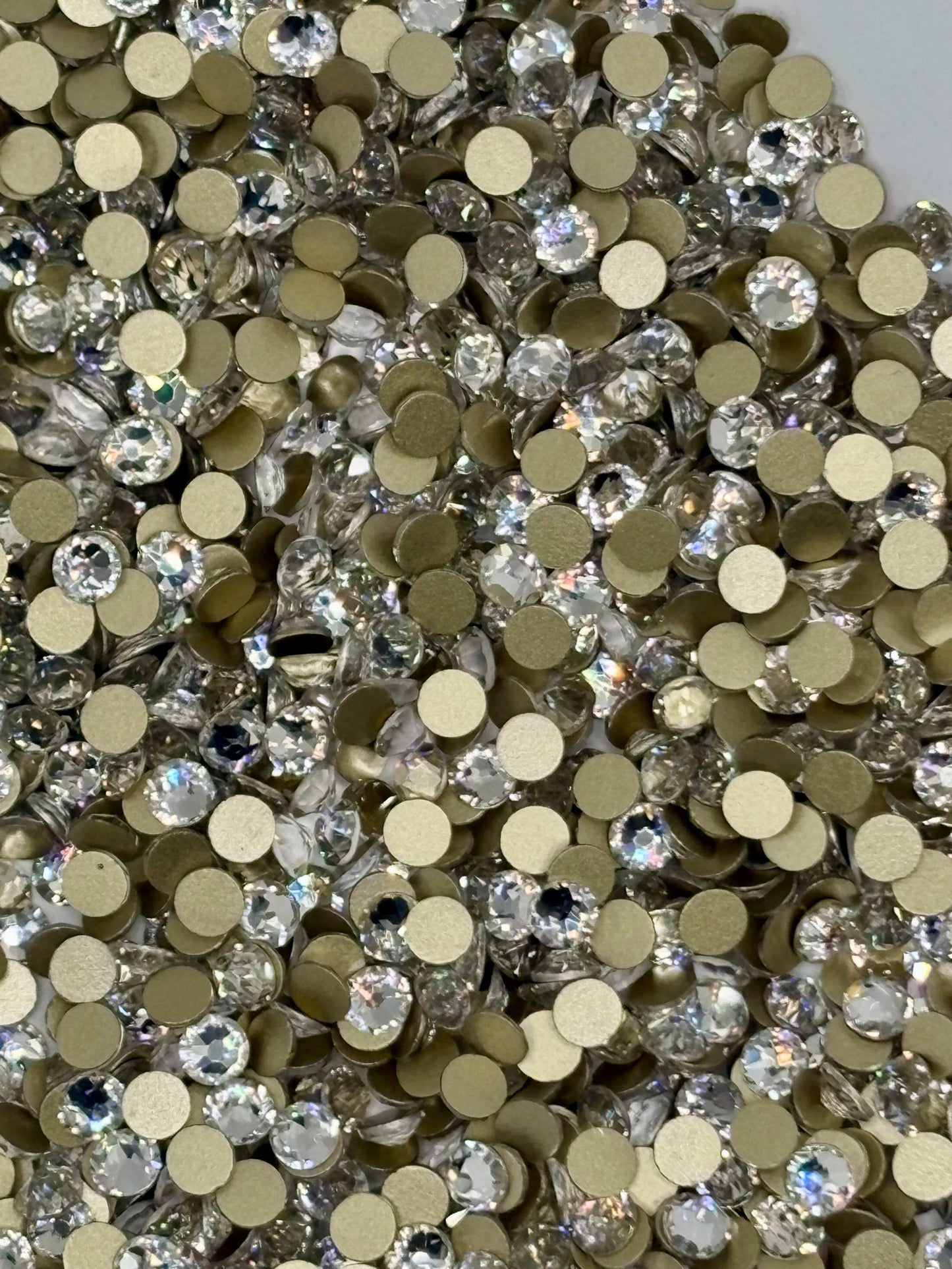 SS20 flat back rhinestones, 16 cut, 144 pieces.