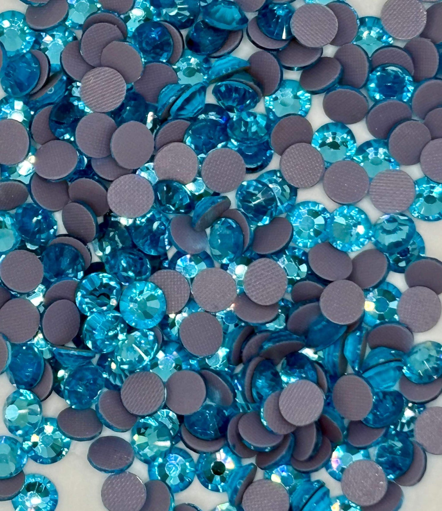30SS Flat Back Rhinestones in blue, 144 pieces.