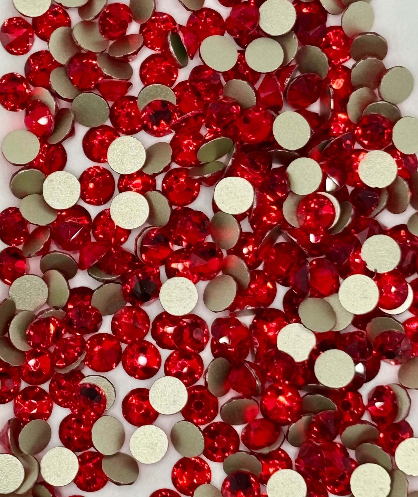 30SS Flat Back Rhinestones, 144 pieces, vibrant red.