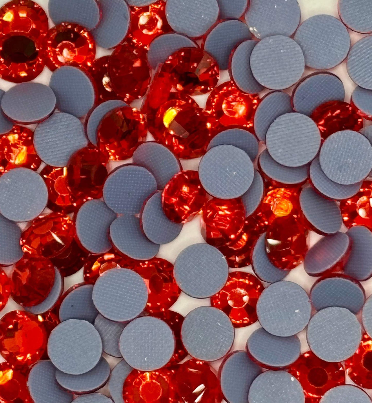 34SS Flat Back Rhinestone, 144 Pieces, red gemstones with smooth base.