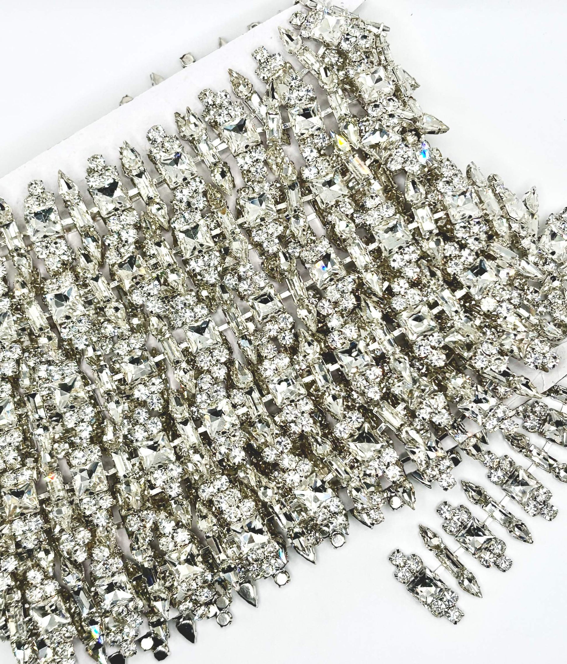 Rhinestone Chain Yardage with sparkling rhinestones, flexible 1" wide trim.