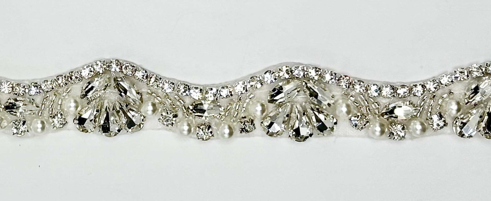 "Baby Jane" rhinestone and pearls yardage with glass beads, 3/4 inch width.