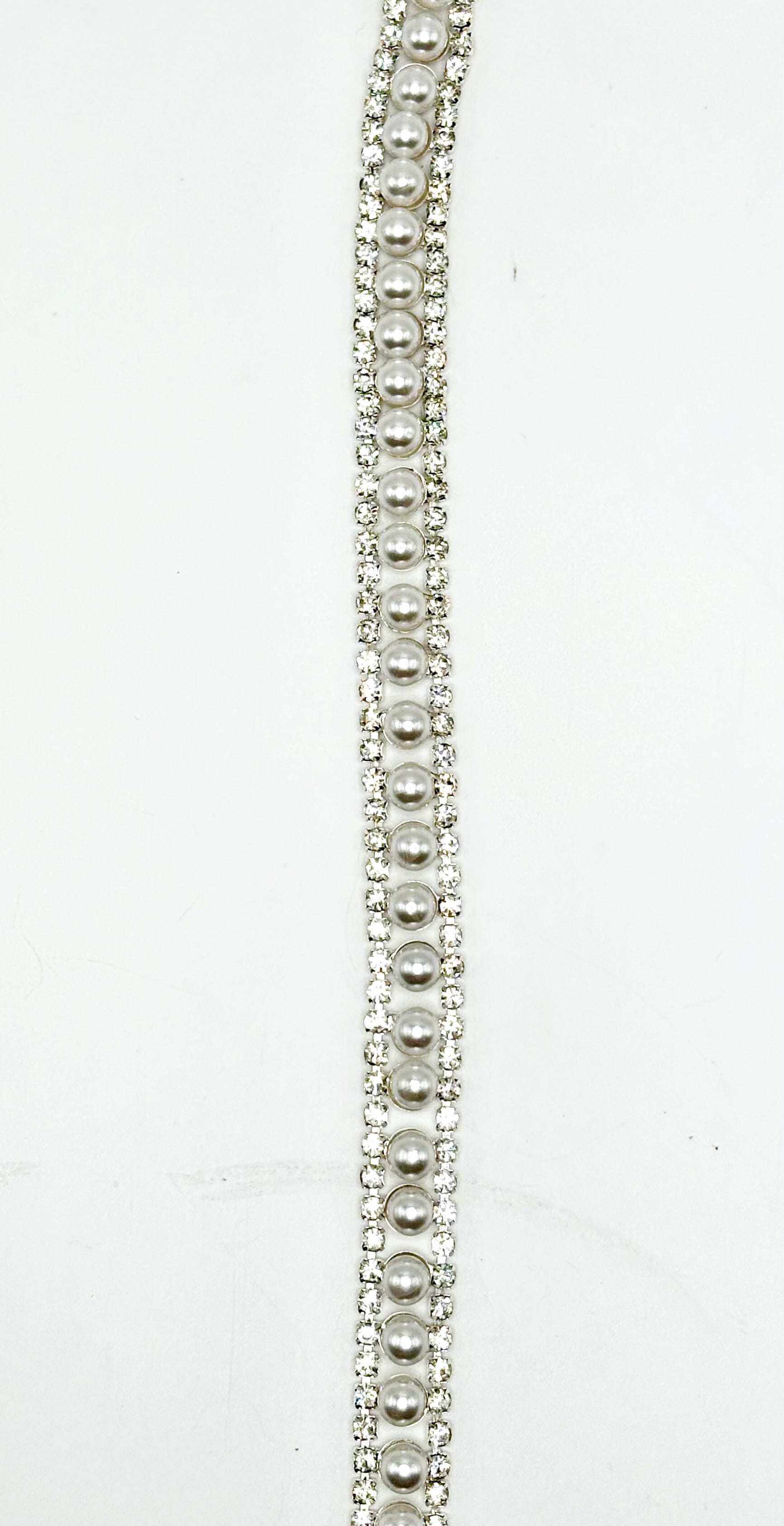 Pearl Rhinestone Trim on silver chain, featuring handmade pearls and rhinestones for elegant designs.