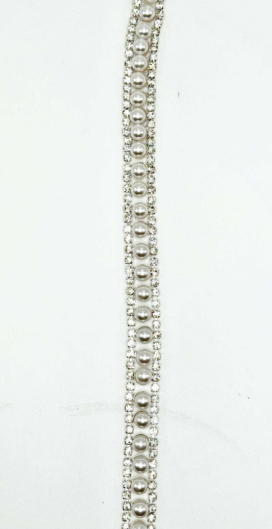 Pearl Rhinestone Trim on silver chain, featuring handmade pearls and rhinestones for elegant designs.