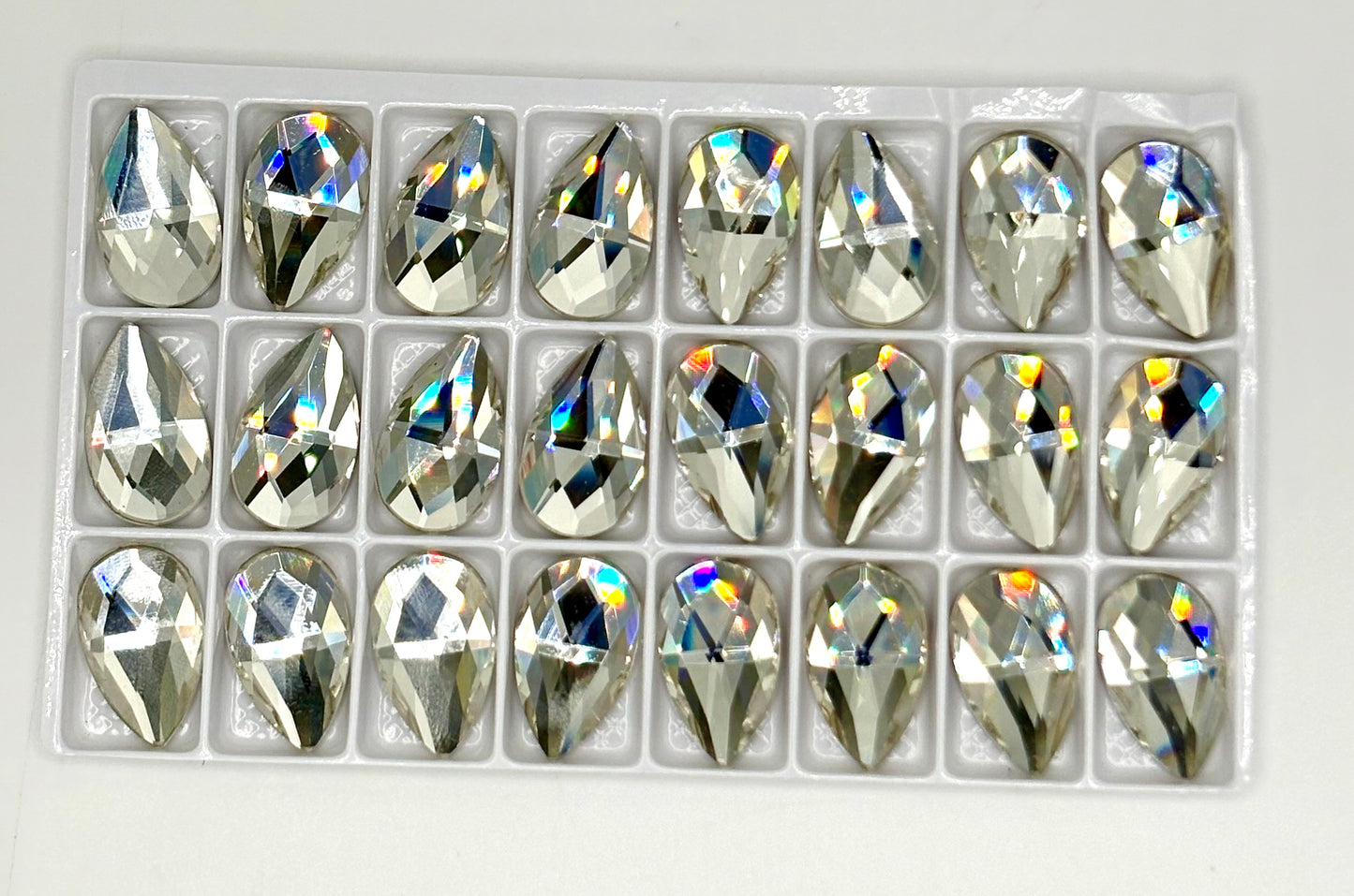 22x13mm Teardrop-Shaped Flat Back Stones - Clear - 1 piece